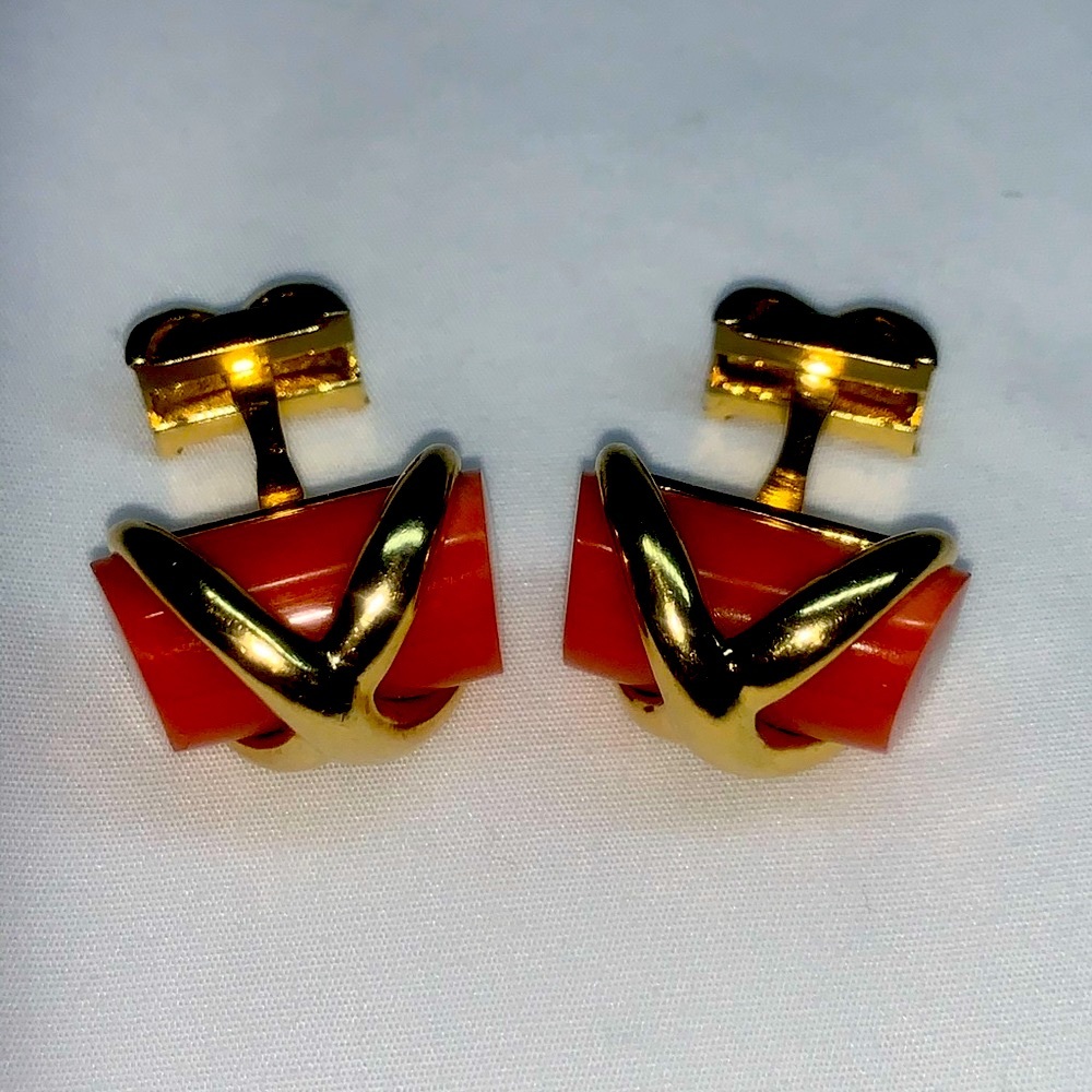 🔥🔥🔥18k yellow gold and red and white Coral cufflinks